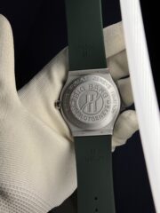 ▪️𝐇𝐮𝐛𝐥𝐨𝐭 Big Bang 𝐒𝐢𝐥𝐯𝐞𝐫 𝐁𝐥𝐚𝐜𝐤 And Green 𝐃𝐚𝐢𝐥 𝐄𝐝𝐢𝐭𝐢𝐨𝐧 silicone belt 𝐀𝐀 𝐆𝐫𝐚𝐝𝐞⌚ - Image 2