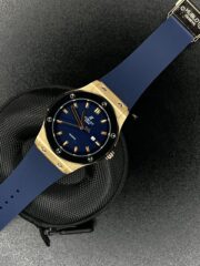 ▪️𝐇𝐮𝐛𝐥𝐨𝐭 Big Bang Gold And 𝐁𝐥𝐚𝐜𝐤 𝐃𝐚𝐢𝐥 𝐄𝐝𝐢𝐭𝐢𝐨𝐧 silicone belt 𝐀𝐀 𝐆𝐫𝐚𝐝 BLUE