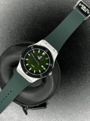 ▪️𝐇𝐮𝐛𝐥𝐨𝐭 Big Bang 𝐒𝐢𝐥𝐯𝐞𝐫 𝐁𝐥𝐚𝐜𝐤 And Green 𝐃𝐚𝐢𝐥 𝐄𝐝𝐢𝐭𝐢𝐨𝐧 silicone belt 𝐀𝐀 𝐆𝐫𝐚𝐝𝐞⌚