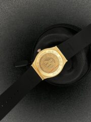 ▪️𝐇𝐮𝐛𝐥𝐨𝐭 Big Bang Gold And 𝐁𝐥𝐚𝐜𝐤 𝐃𝐚𝐢𝐥 𝐄𝐝𝐢𝐭𝐢𝐨𝐧 silicone belt 𝐀𝐀 𝐆𝐫𝐚𝐝 BLUE - Image 3