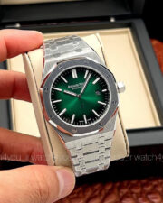 AP Royal Oak Stainless Steel Mens Watch (Silver – Green)