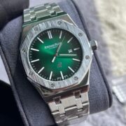 AP Royal Oak Stainless Steel Mens Watch (Silver – Green) - Image 2