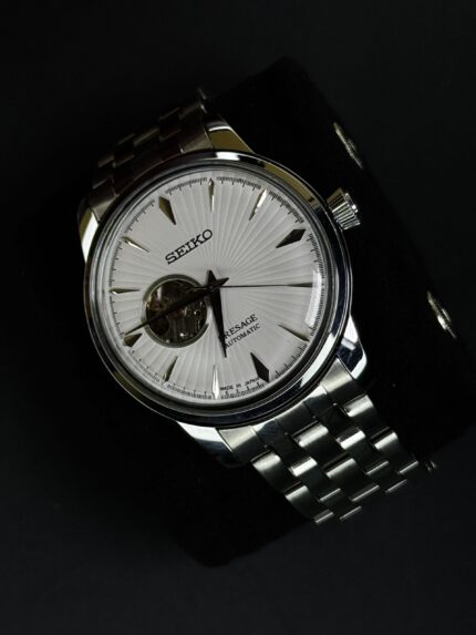 SEIKO WHITE DIAL AUTOMATIC LUXURIOUS MEN’S WATCH.