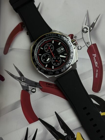 TAG FORMULA 1 BLACK DIAL AND BLACK BELL CHRONOGRAPH ACTIVE LUXURIOUS MEN’S WATCH.