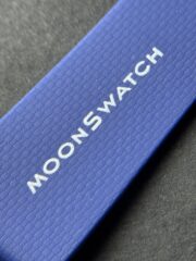 OMEGA X SWATCH MOONSWATCH – SNOOPY MOONPHASE EDITION - Image 6