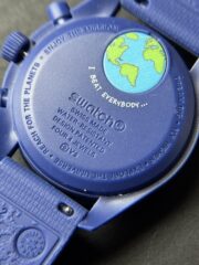 OMEGA X SWATCH MOONSWATCH – SNOOPY MOONPHASE EDITION - Image 8
