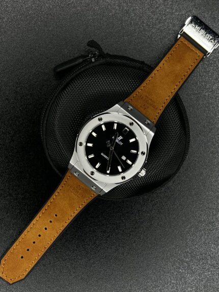 𝐇𝐮𝐛𝐥𝐨𝐭 Big Bang Formal Edition Artificial Leather Light Brown Belt And Black Dial
