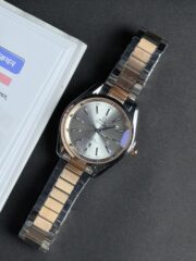 Omega Seamaster Titanium Silver & Rose Gold (Two-Tone Silver Dial ) - Image 2