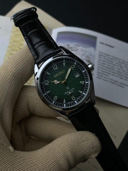 Seiko Automatic 20 BAR Leather Strap Watch – Green Dial | Black Leather Strap